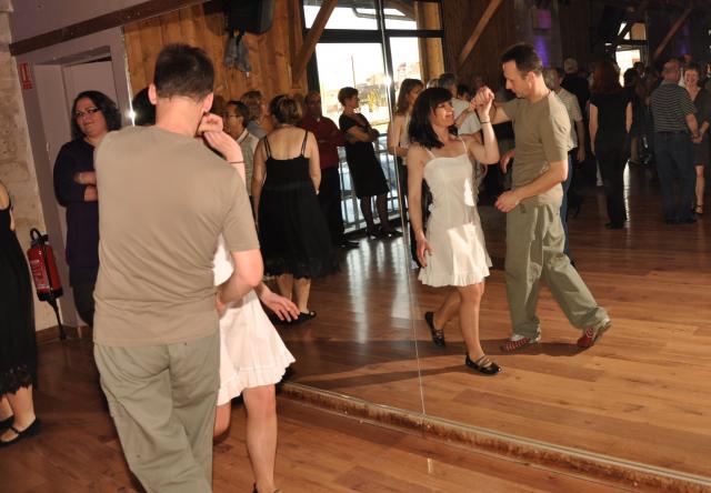 min 2010 04 18 station danse 072